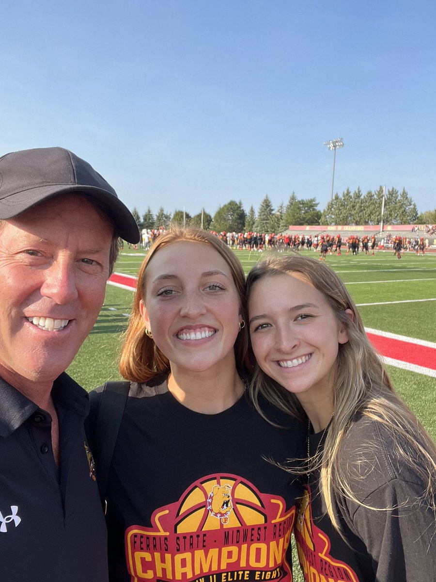 Scott Carlson tweet media