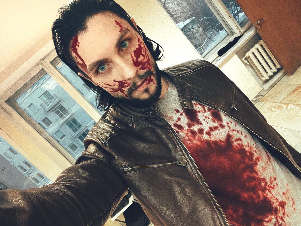 😈 Happy birthday Scratch 😈

(Give me the Clicker!)

#mrScratch #cosplay #AlanWake2 #AlanWake2cosplay #mrScratchCosplay #Scratch fake blood