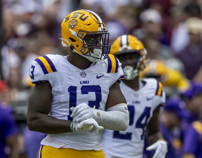 CBSickles's tweet photo. #LSU De's Sai'vion Jones & Bradyn Swinson went off today combining for 11 tackles, 2 TFLs and 4 sacks. I'm looking forward to watching this combo all year.
@OfficialSwintt
@SaivionJ
#NCAA #NFL #NFLDraft #lsuvssouthcarolina #LSUvsSCAR #LSUTigers #CFB2024 https://t.co/q1oOa5s2Zn