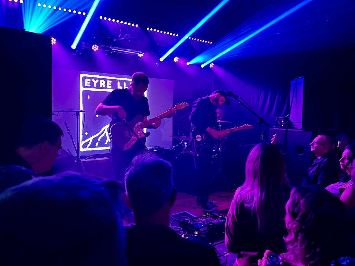 The excellent <a href="/EyreLlew/">E Y R E . L L E W</a> at <a href="/bodeganotts/">The Bodega</a> tonight🎸. Looking forward to the new album dropping soon.