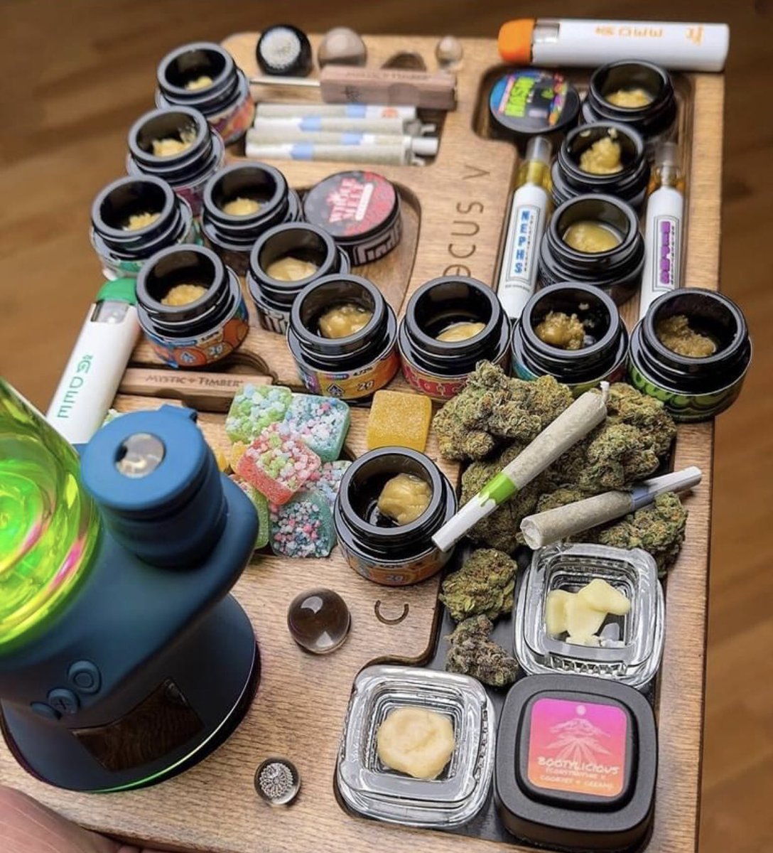 Limpee3's tweet image. Weekend 🔥🔥🔥