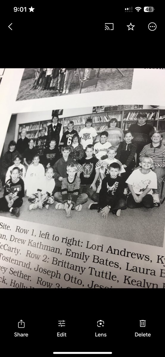 kit_kat2k6's tweet image. #RoyalClass 3rd grade &amp;amp; 4th grade. Me in 1st grade timing it right to wave at homecoming ‘93. Leanne Abel didn’t know why I was waving. She didn’t know about my pack with #theboys