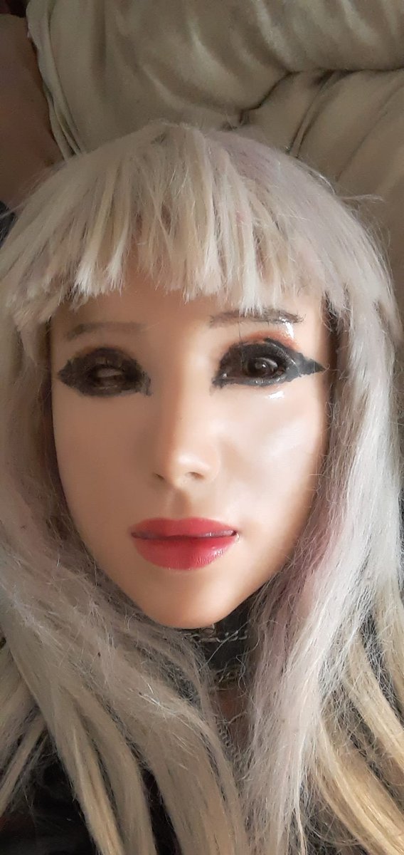 ShinyBelle2's tweet photo. new mask not worked out how to make it up to my liking yet https://t.co/22813eoEzm
