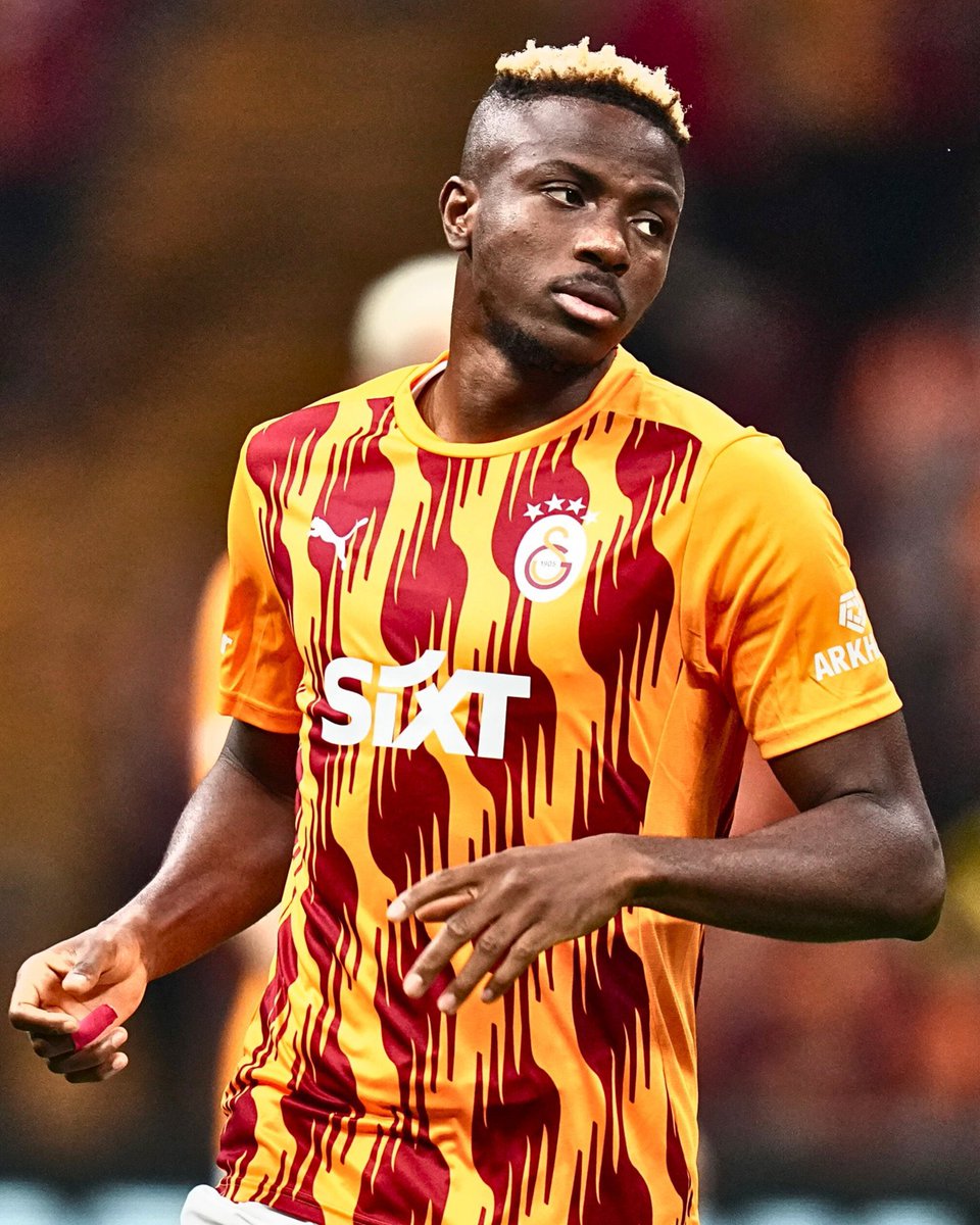 FabrizioRomano's tweet image. 🟡🔴🇹🇷 First start, first goal for Victor Osimhen as new Galatasaray player.

Perfect debut. ✨🇳🇬