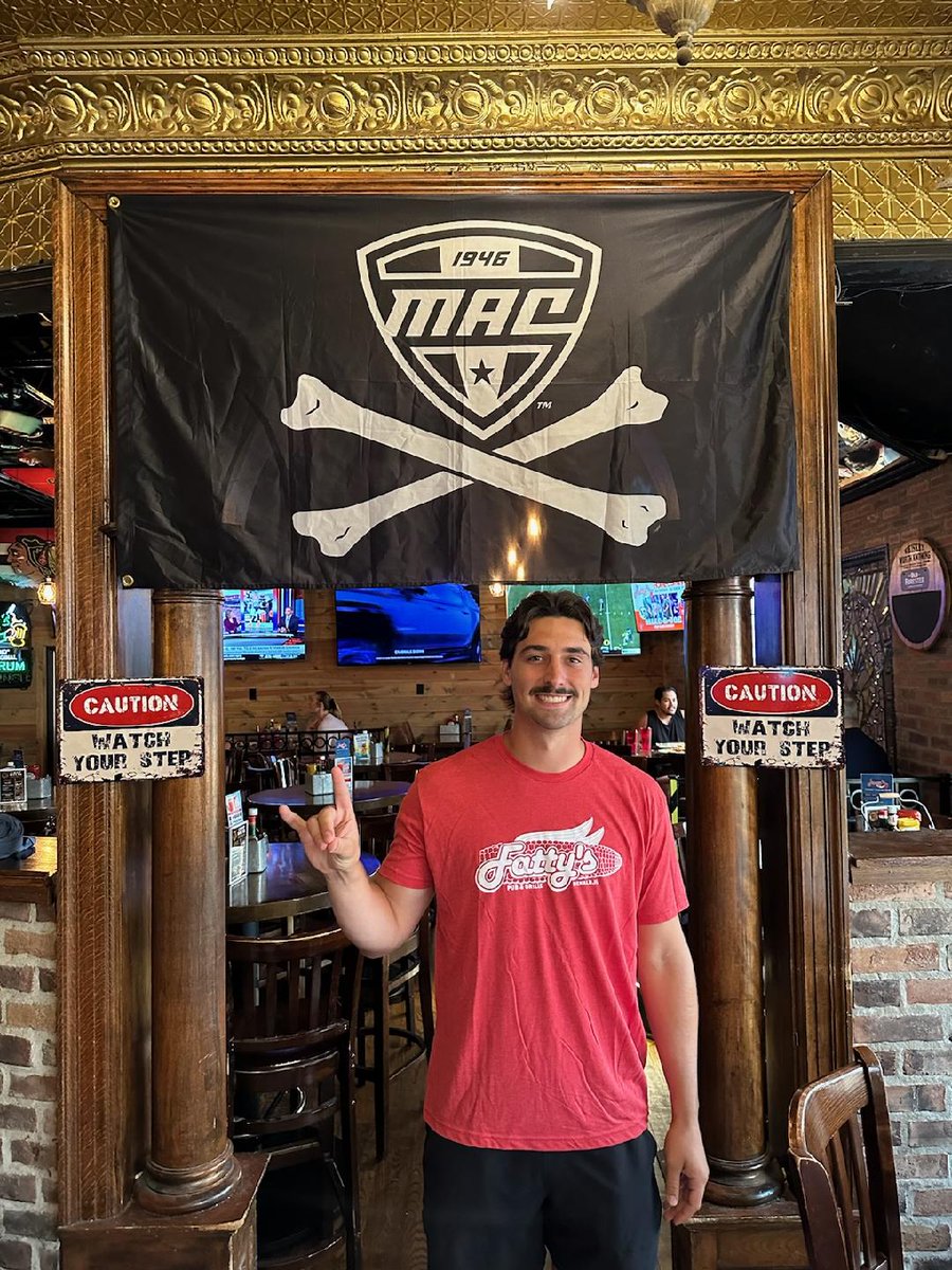 Huskie Fans! Check out The Tailgate w/<a href="/PaulPabst/">Paul Pabst</a> on <a href="/670TheScore/">670 The Score</a> Saturday mornings.

 Today's show featured an interview with NIU QB <a href="/ethan_hampton4/">Ethan Hampton</a> 

Ethan drops news about the "Hampton Burger" that is coming soon to Fatty's!

Link to today's show:
audacy.com/stations/670th…