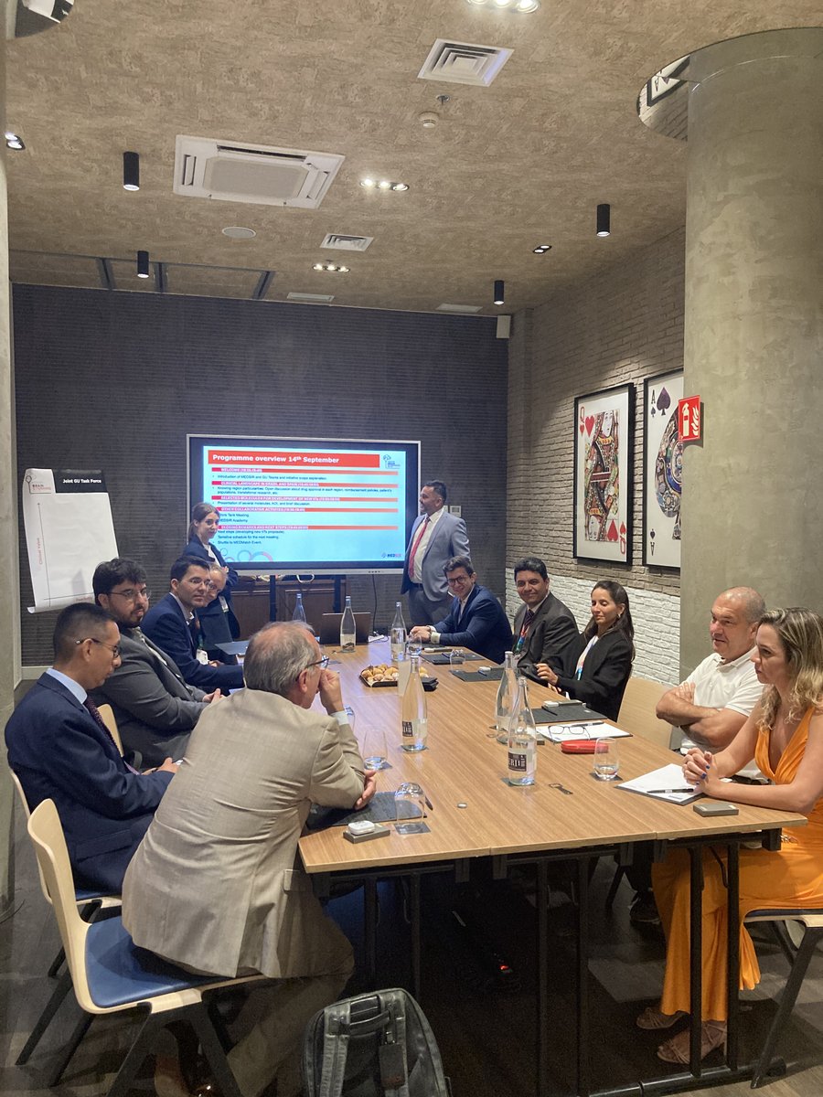 wearemedsir's tweet photo. For the first time, we held a Brainstorming Session on Genitourinary Cancer with the MEDSIR GU group and @Oncoclínicas during #ESMO24! #GenitourinaryCancer #CancerResearch #CollaborativeEfforts https://t.co/u8l929Giqg