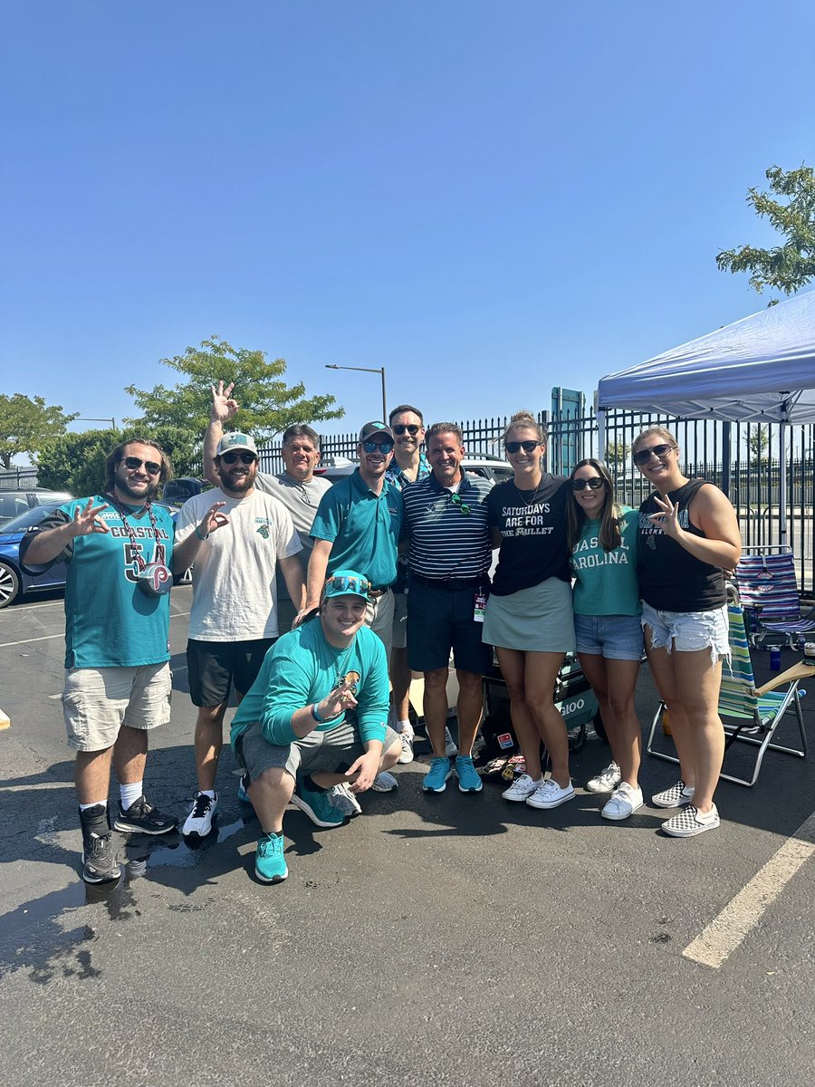 michaeltbenson's tweet photo. Sights and sounds from @CCUChanticleers tealgate and the spectacular venue that is the @Eagles home: Lincoln Financial Field 

Let’s go @CoastalFootball https://t.co/bZ3uoQ517k