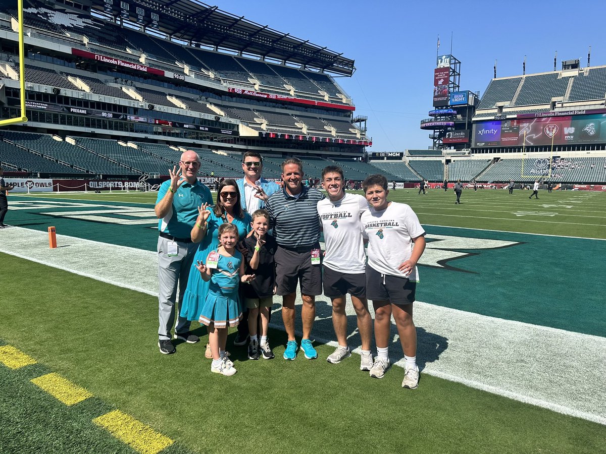 michaeltbenson's tweet photo. Sights and sounds from @CCUChanticleers tealgate and the spectacular venue that is the @Eagles home: Lincoln Financial Field 

Let’s go @CoastalFootball https://t.co/bZ3uoQ517k