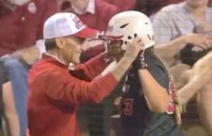 TheSportsColumn's tweet image. Mike Lotief: Here are time-tested hitting instructions courtesy @SwingAttractors
thesportscol.com/2024/09/to-be-…… #baseball #baseballinstruction (photo courtesy Swing Attractors)