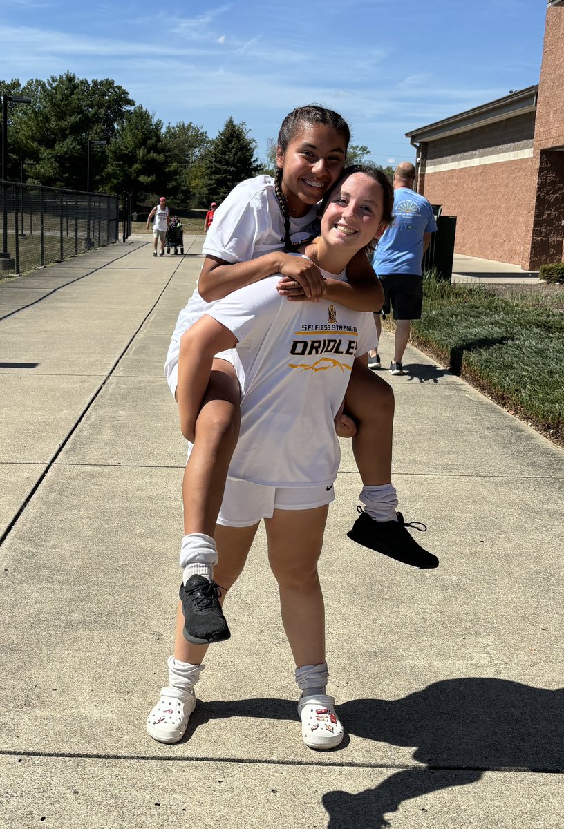 AvonGirlsSoccer's tweet photo. #selflessstrength https://t.co/VIdbhjWfjE