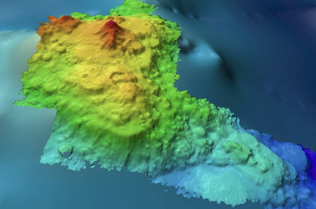 EVNautilus's tweet image. 🚨 #DiveAlert! Yesterday we mapped this never-before-explored #seamount in the waters of #AmericanSamoa south of the National Marine Sanctuary. Now we’re exploring it with #ROVHercules. Watch live and join in the adventure at Nautiluslive.org