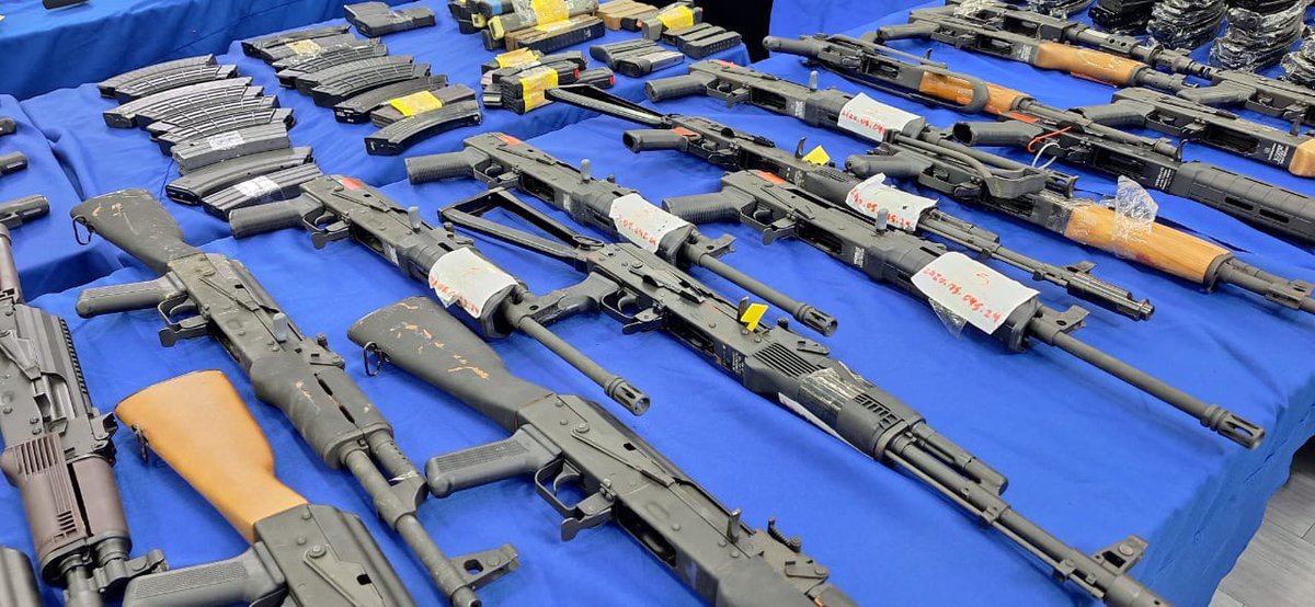 MPPRIJP (@mijpvzla) on Twitter photo <a href="/dcabellor/">Diosdado Cabello R</a> 🔴 #EnVivo || Vpdte. Sectorial @DCabelloR: “Estos fusiles iban a ser utilizados para generar acciones terroristas en el territorio nacional”. <a href="/dcabellor/">Diosdado Cabello R</a> 🔴 #EnVivo || Vpdte. Sectorial @DCabelloR: “Estos fusiles iban a ser utilizados para generar acciones terroristas en el territorio nacional”.