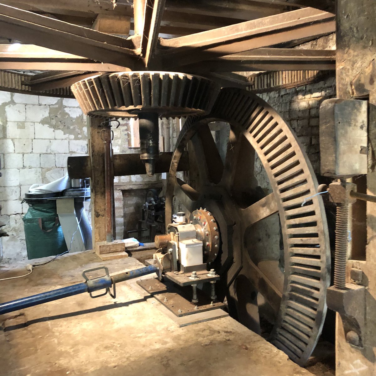 MarieDesjar1's tweet photo. Toujours des moments magiques dans le cadre de #Jardinsenscene @hautsdefrance au #moulin de #Maintenay avec le collectif #Primavez 👌✌️😎 https://t.co/zIDoBemiOc