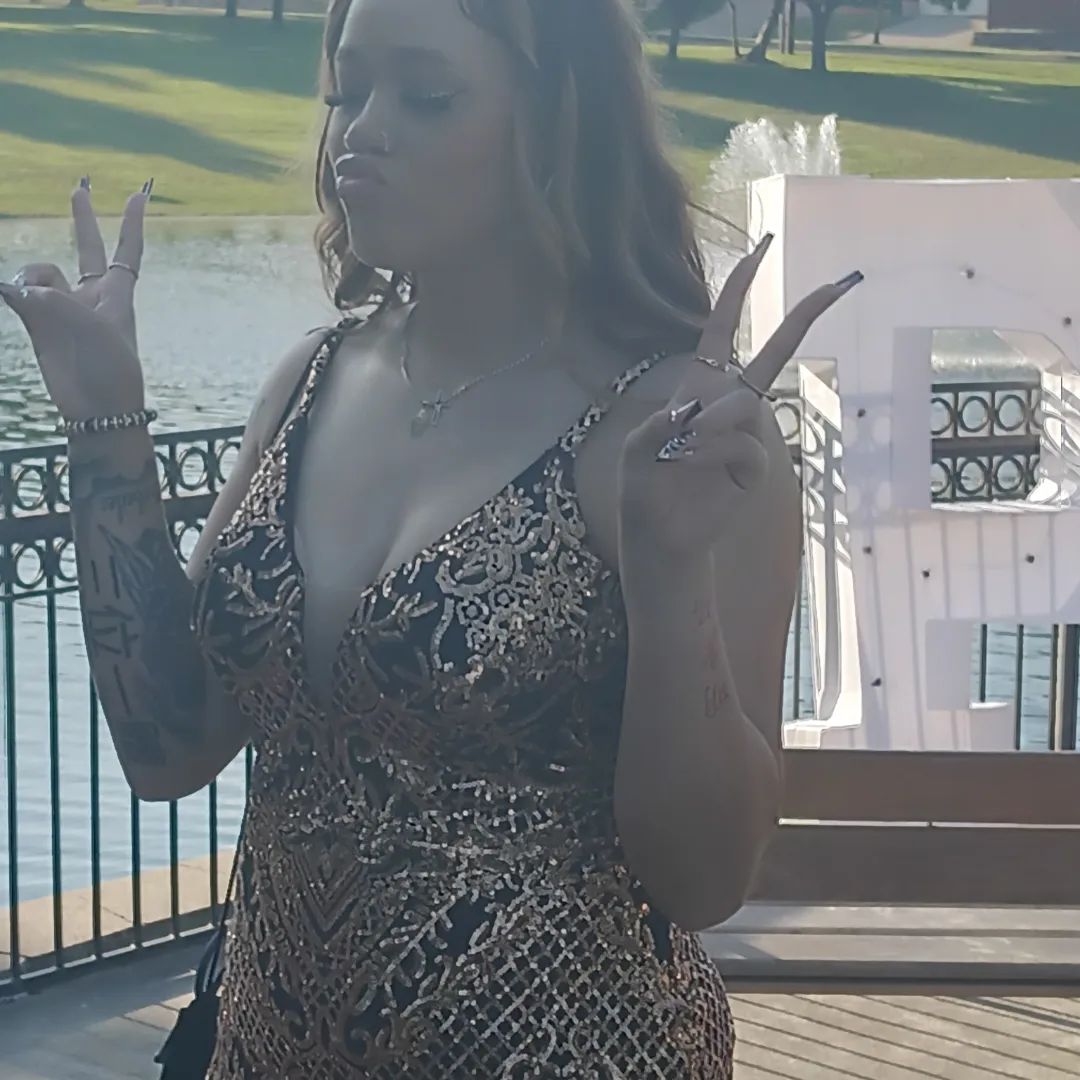 RedBaller05's tweet photo. #PROM2024 https://t.co/IRWuKgI167