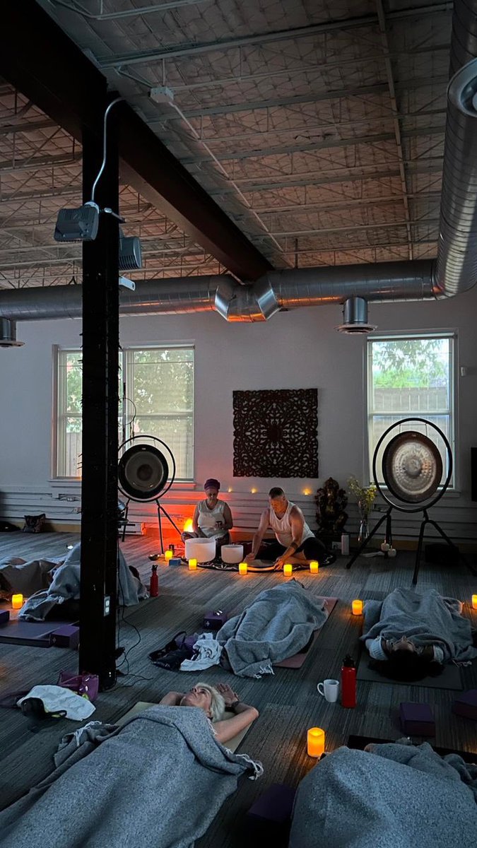 devinderkaur's tweet photo. 🍁Autumn Equinox 
Yin &amp; Sound Immersion🍁  

As the seasons shift, take time to pause, reflect, and balance the light and dark within. 🌗

Let’s celebrate the turning of the seasons together! 🌿✨  

https://t.co/l7NmRpB9vl

@pranashanti 

#AutumnEquinox #YinYoga #SoundHealing https://t.co/nQKNZP6Aqq