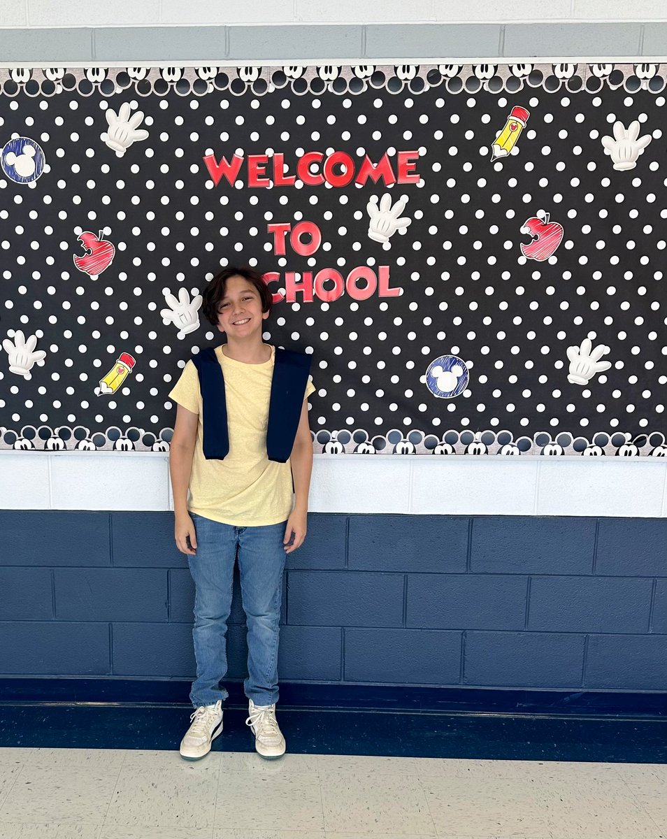CoachDJ2016's tweet photo. LU spelling station for our lower grade students and Inside Out colors for the last day of Homecoming Week for the #HorizonScorpions. Fun Friday it was ππ #CTWPanthers https://t.co/BU06JNifkM