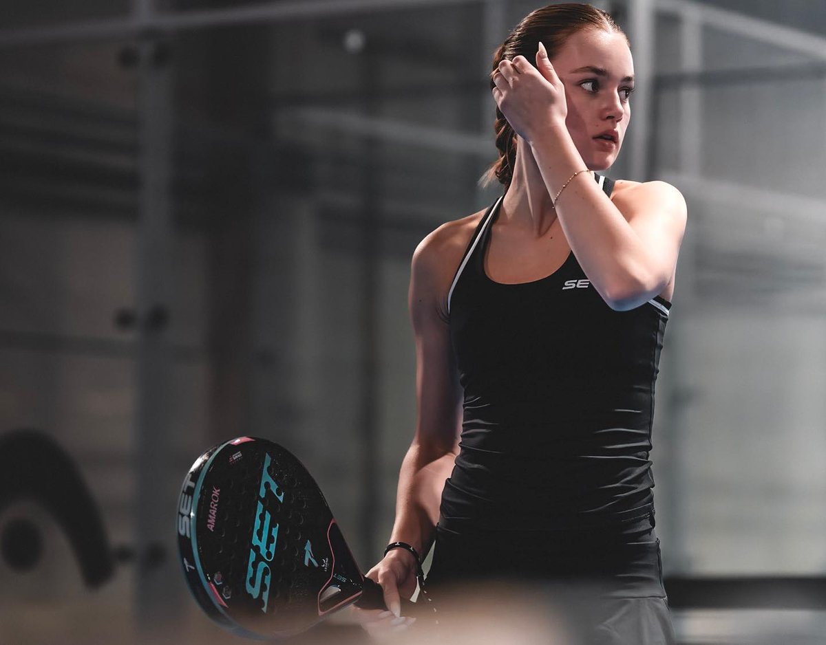 #TeamSET🐺 FOCUS and ready to ENJOY 

🎾 Rosanna Veskimagi  

#SET #SETpadel #ThePowerOfSET #ThePowerOfEnjoy
#NeverGiveUp