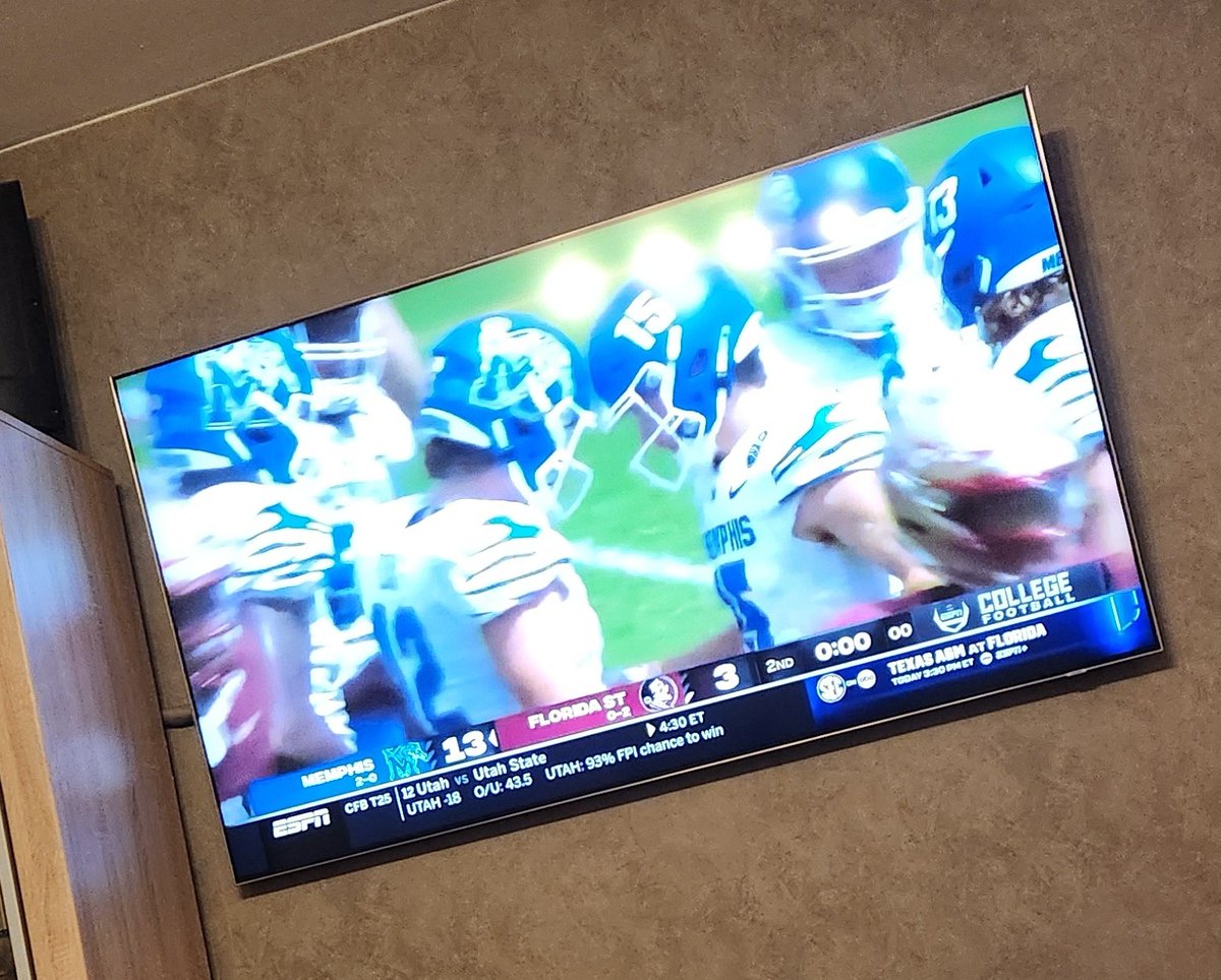 ChristianSchra8's tweet photo. Wie schlimm kann es nach einer 13:0 Saison werden?
JA! 🏈🍢🏈 @FSUFootball https://t.co/8Reks9Njfk