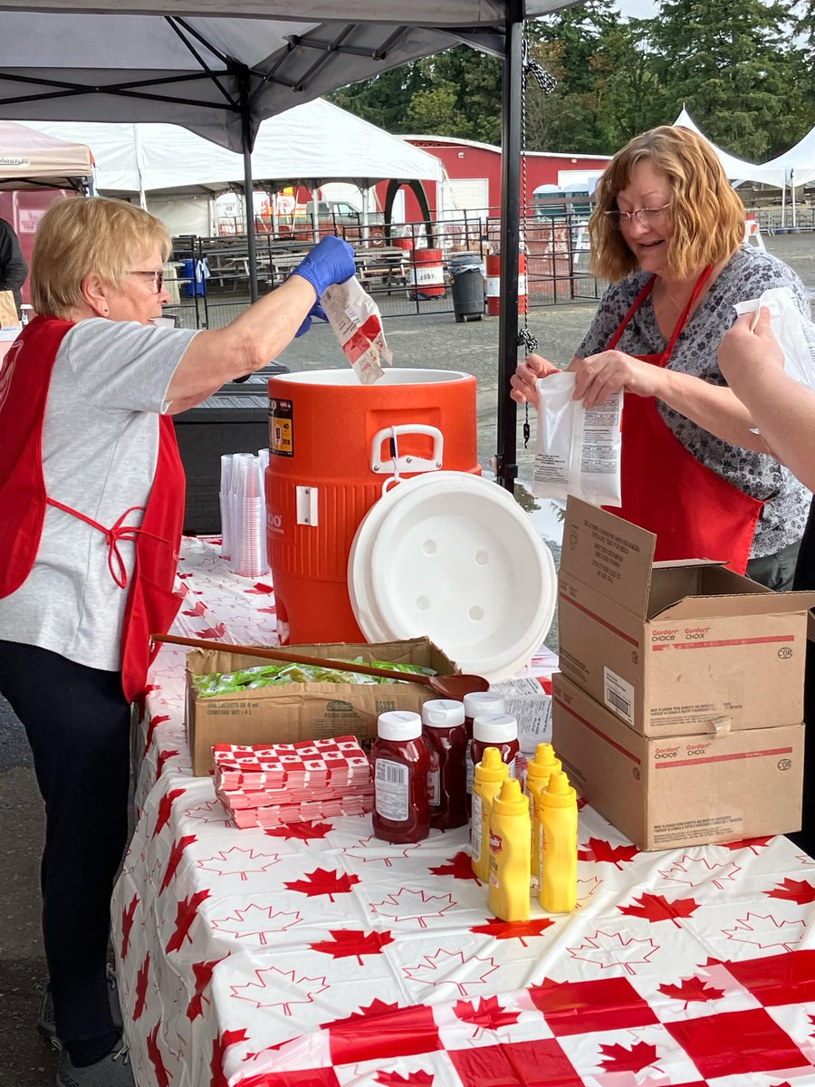 Sheepspeak's tweet photo. #SalvationArmy crew is working hard away at the Toy Run! https://t.co/333oYvwoZJ