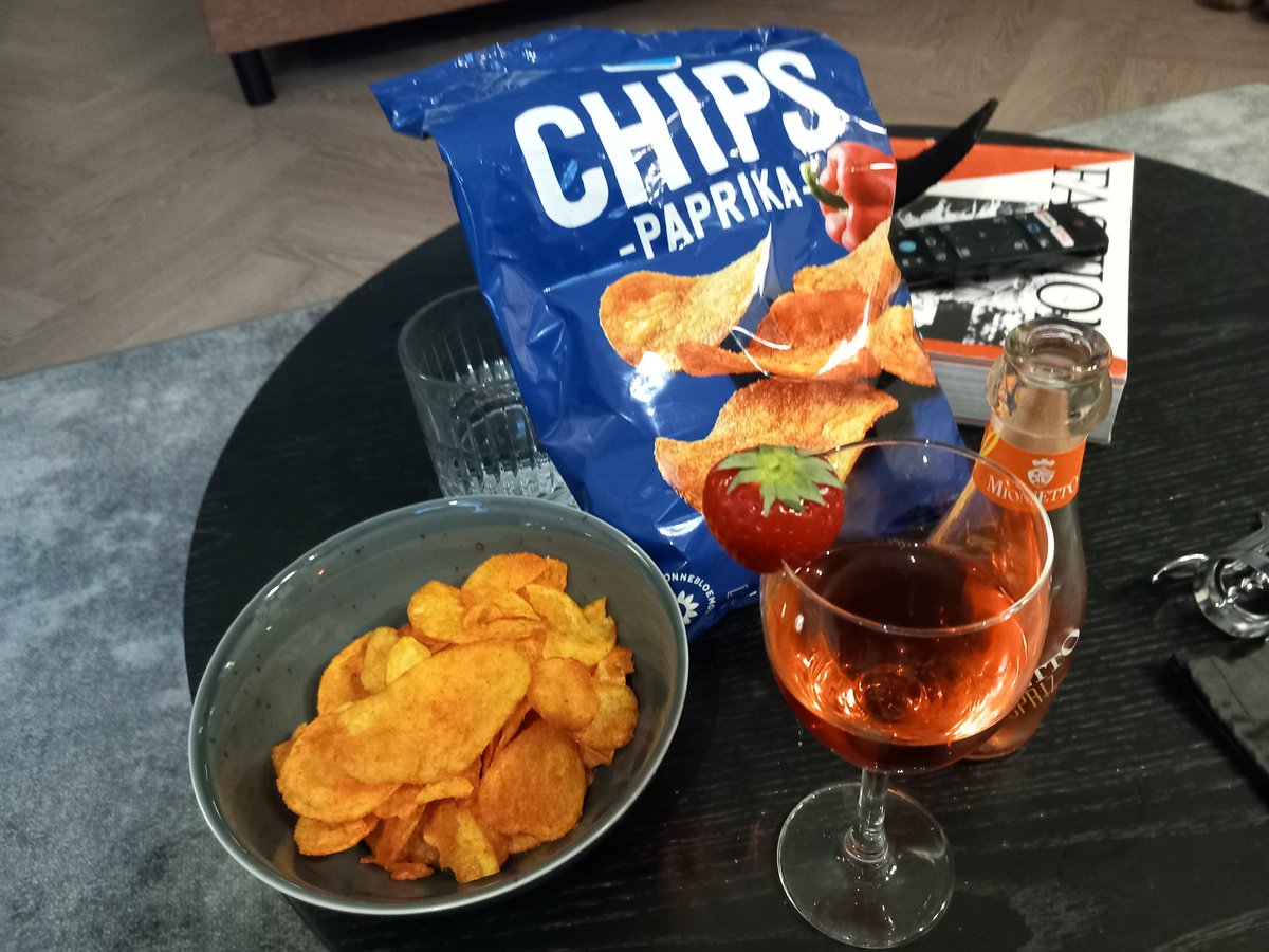 Melinda Haunton tweet media