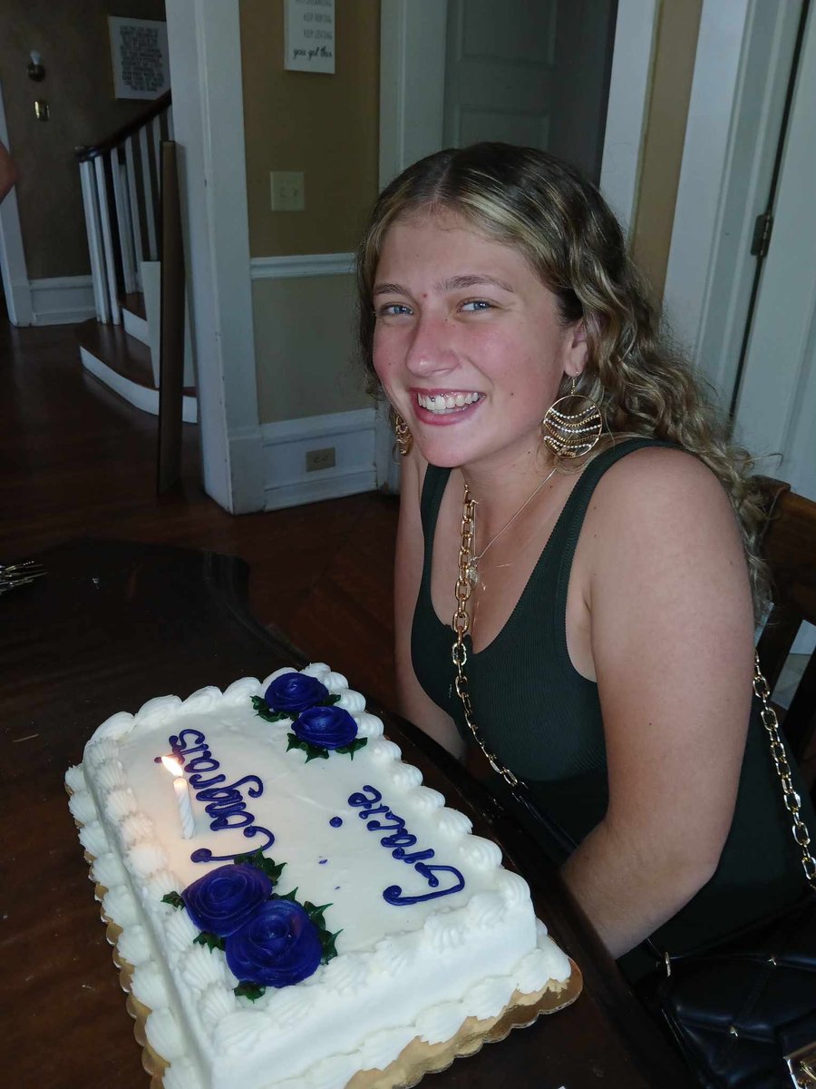 Limenhouseinc's tweet photo. Grace is celebrating one full year of recovery today! Congratulations, Grace—what an incredible milestone!🙌 

#RecoveryMonth #LimenStrong https://t.co/Iputtbyh9l