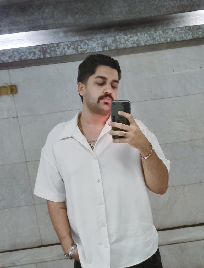 yoonesam_'s tweet photo. آقا کنکله گادپوری شدم🐤😂 https://t.co/coQP1YFXGT