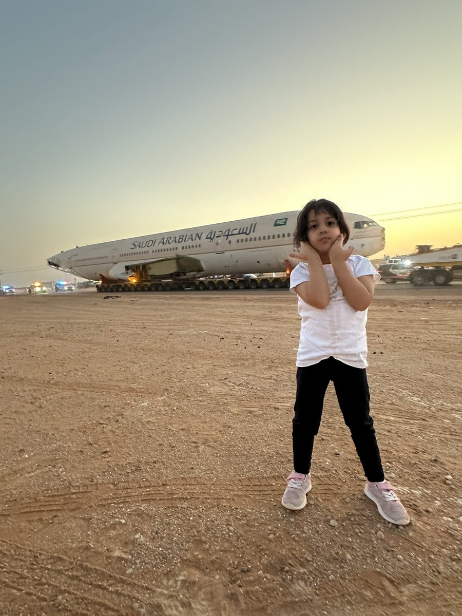 shalaan2's tweet photo. #طايراتنا_فين_وصلت https://t.co/UUBSwcXz9L
