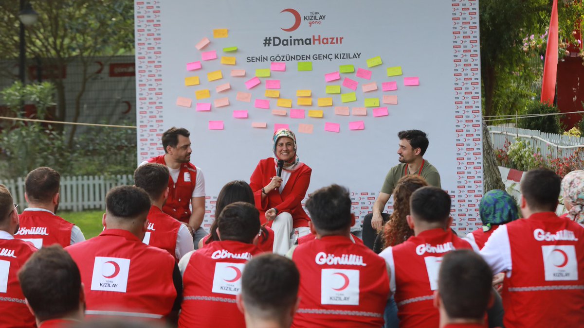 genckizilay's tweet photo. Genel Başkanımızın Rehberliğinde #DaimaHazır 💪🏻

Türk Kızılay Genel Başkanımız Fatma Meriç Yılmaz ve Türk Kızılay Yönetim Kurulu Üyemiz Emre Koç kamp alanımızı ziyaret ederek il başkanlarımızla bir araya geldi.

🔴 #DaimaHazır https://t.co/RGfVoESsNp