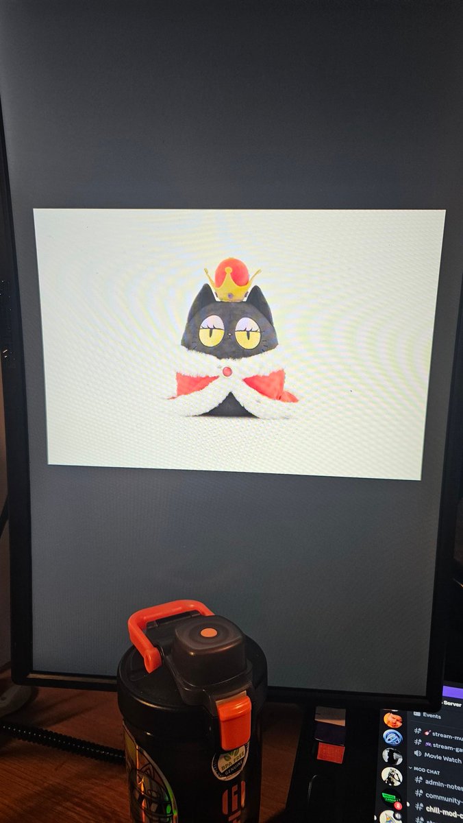 We are LIVE with our 1st ever playthrough of The Last of Us! And we'll be talking a bit about the coming plushie! 👀 
#TheLastofUs twitch.tv/weflaps