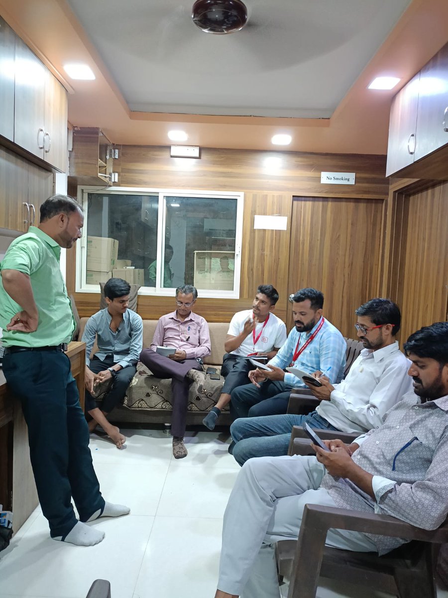 raajthakor73's tweet photo. Today India Action Project Patan And Banaskantha District Digi Sathi's Sleepwell Meeting at Deesa...!!
#DigiSaathi
#DigiBharat
#IndiaActionProject
@IndiaActionHQ
@adhicutting https://t.co/96v9TbAkDH