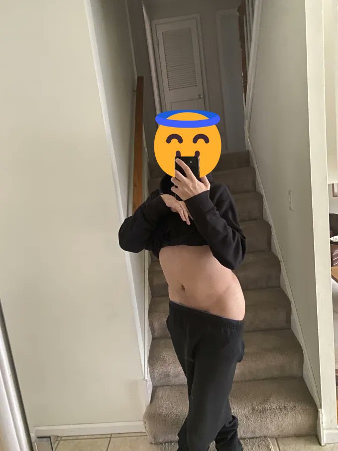 EmiliaClover's tweet photo. Like one of my favorite pictures of myself. Censored for my IRL homies 😜 https://t.co/nPPzaDKrbw