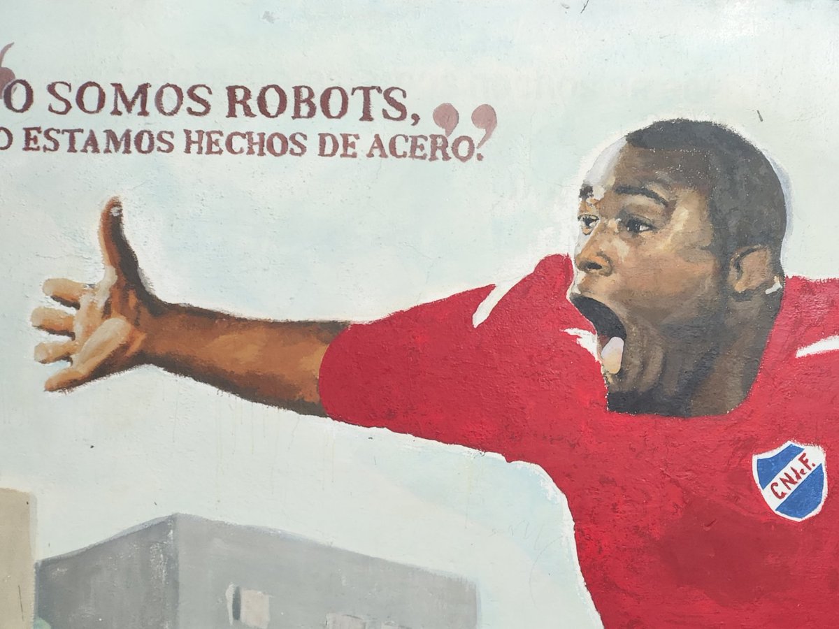 HacheSua's tweet photo. En el aniversario de Santiago les cuento que estoy restaurando su mural en el Complejo América.
Siempre en nuestro recuerdo Morro querido. https://t.co/8T36HN6Izp