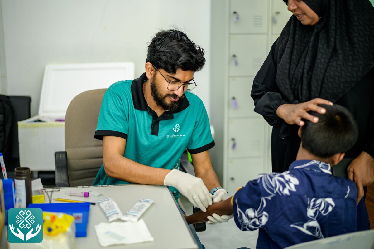 KRHmv's tweet photo. A total of 31 students were screened at the thalassemia camp held at H.Dh. Naivaadhoo.

After reviewing a paper submitted by the Ministry of Health to the cabinet, His Excellency President Dr. @MMuizzu has approved free bone marrow transplants and expanded services for people with Thalassemia. This includes implementing Thalassemia awareness programs and enhancing testing and screening of Thalassemia in the Maldives.

@MoHmv 
@governmentmv 
@presidencymv