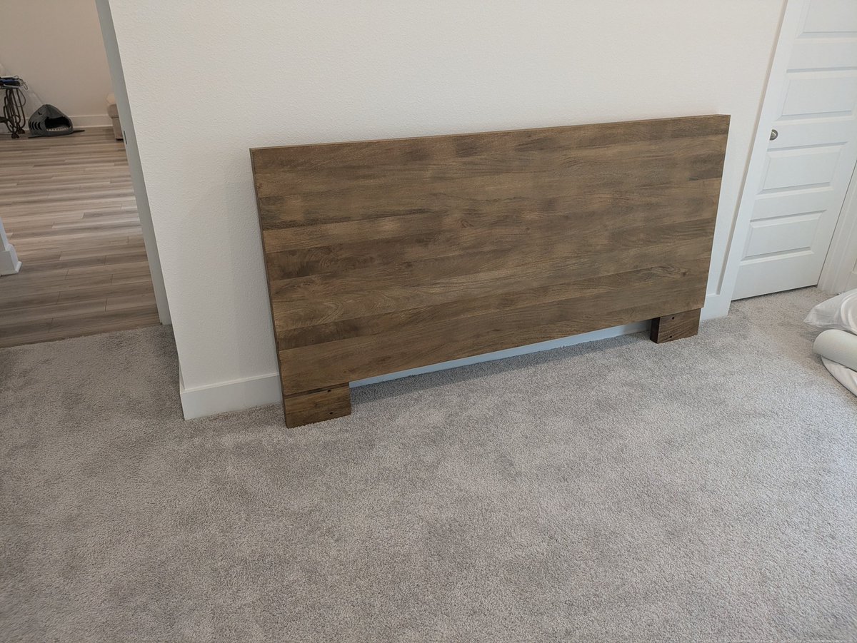 Honey_Pilot's tweet photo. @potterybarn just delivered me a bedframe with half of the pieces missing. The movers just put the headboard against the wall and left https://t.co/NwOJW8kJQ8