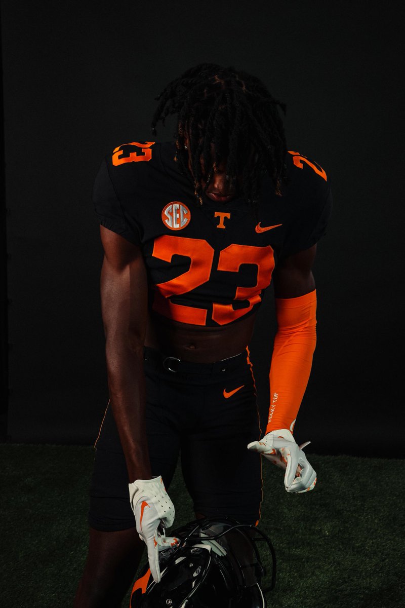 23 (@sidw23) on Twitter photo Back home today 🏠 <a href="/Vol_Football/">Tennessee Football</a> <a href="/coachjoshheupel/">Josh Heupel</a> <a href="/CoachTimBanks/">Tim Banks</a> <a href="/Coach_Nez_/">Willie Martinez</a> <a href="/LevornH/">Coach Chop</a> <a href="/MoodyFBall/">Moody Football</a> Back home today 🏠 <a href="/Vol_Football/">Tennessee Football</a> <a href="/coachjoshheupel/">Josh Heupel</a> <a href="/CoachTimBanks/">Tim Banks</a> <a href="/Coach_Nez_/">Willie Martinez</a> <a href="/LevornH/">Coach Chop</a> <a href="/MoodyFBall/">Moody Football</a>