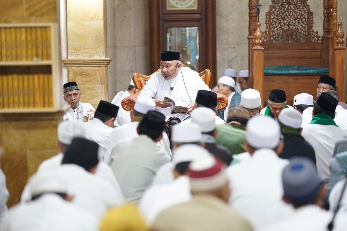 Isi Kajian Kitab di Masjid Jami’ Nurul Huda, Idris Bahas Cara Tumbuhkan Cinta Kepada Rasulullah dlvr.it/TDF0q3