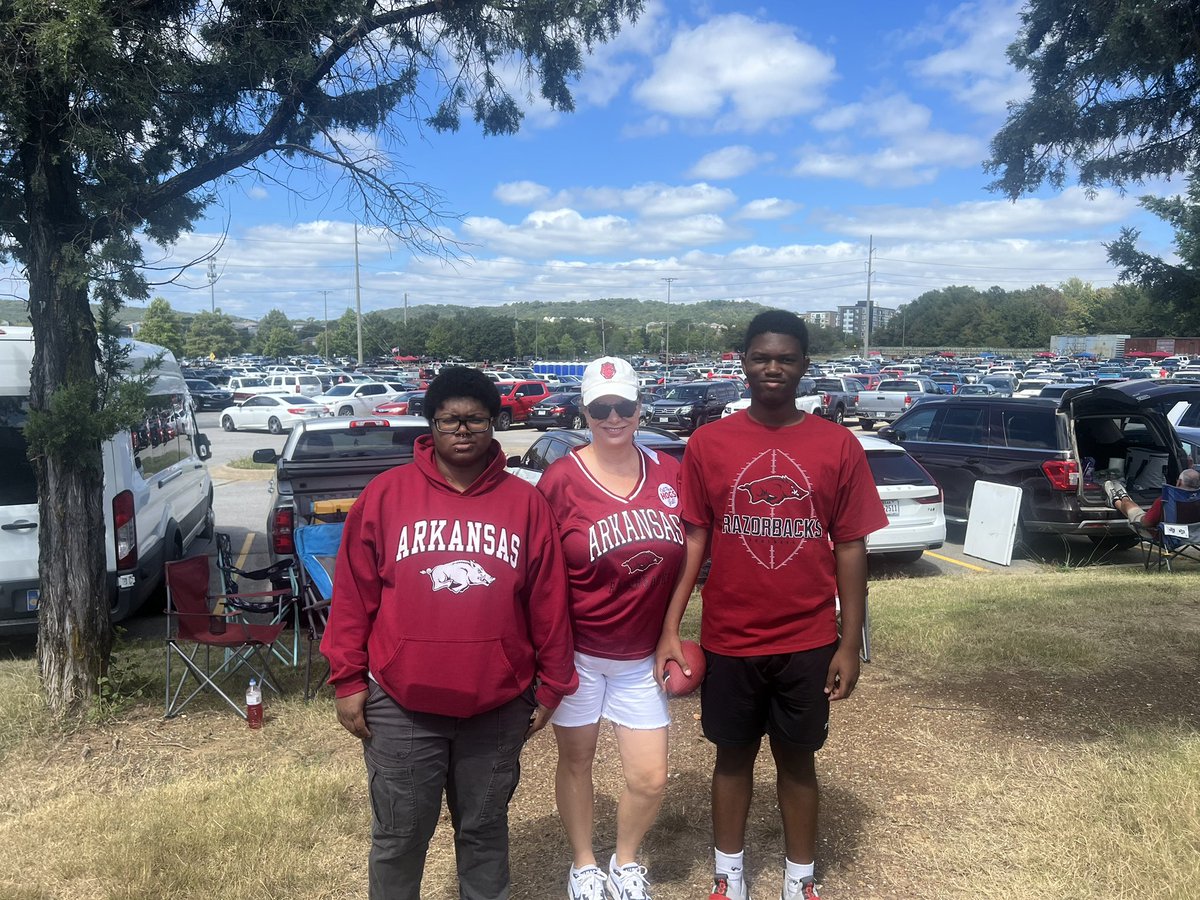 drtlentz's tweet photo. Woo pig sooey https://t.co/r4NhCpBhHF