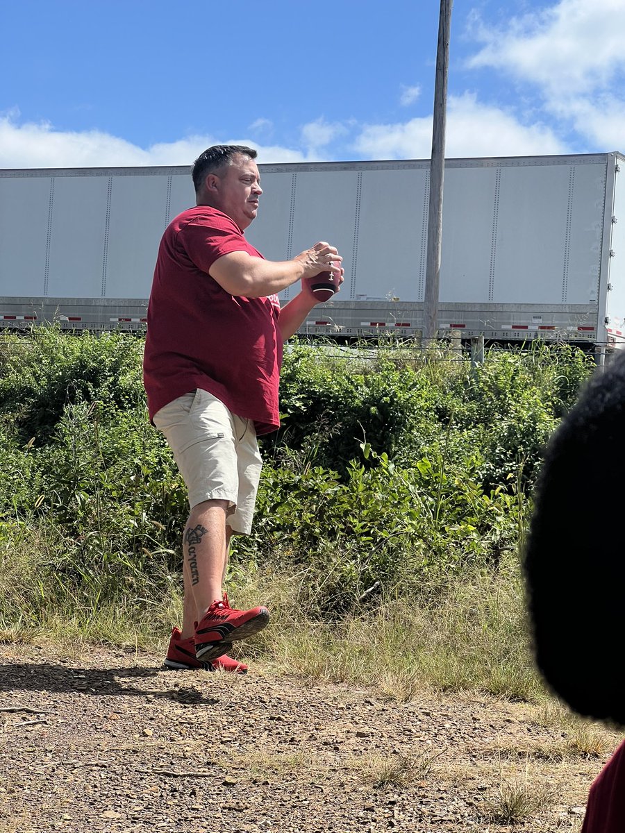 drtlentz's tweet photo. Woo pig sooey https://t.co/r4NhCpBhHF