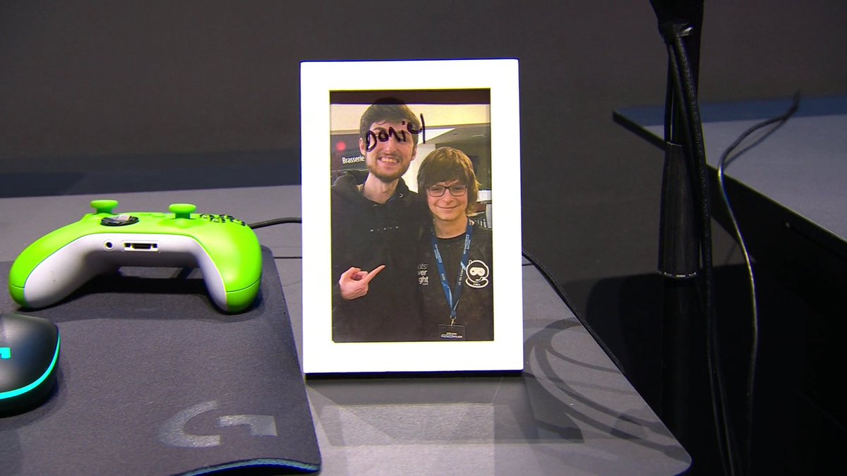 RLEsports's tweet photo. Had to make sure he took the photo with his idol on the stage.

@Rizzo_TV #rlcs https://t.co/S8qwX5Kz9c