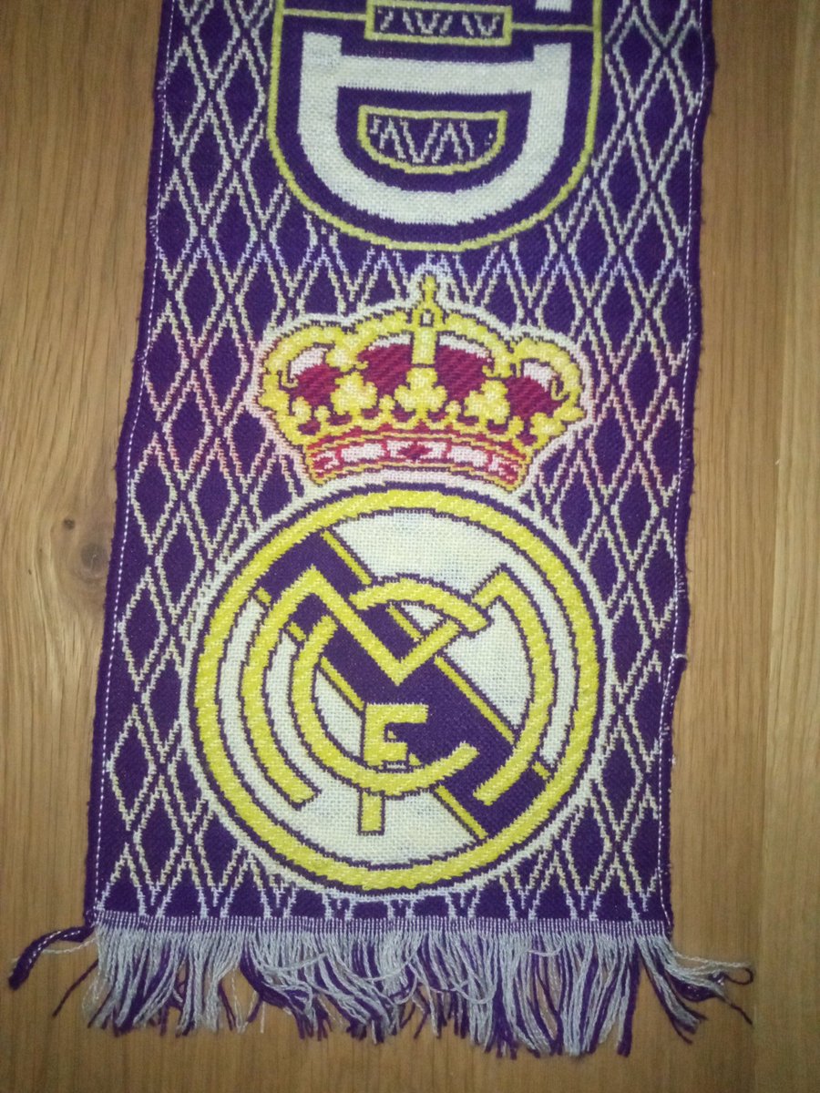 bufandafutstore's tweet photo. 🧣 Bufanda del Real Madrid (@realmadrid). https://t.co/BAikfOXbie