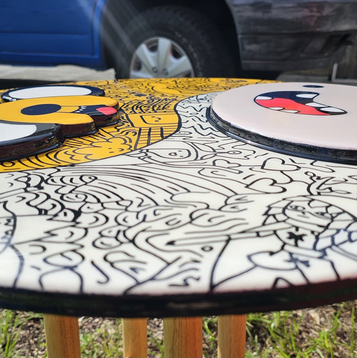 It's Yin-Yang Time! ☯️😁🌈
I present to you my first epoxy resin coated wood cutout art piece! 🎨
It's 2 feet in diameter and was completely handmade by me, let me know what you think! 🫶🏽
#visualart #adventuretime #yinyang #epoxyart #doodleart #popart