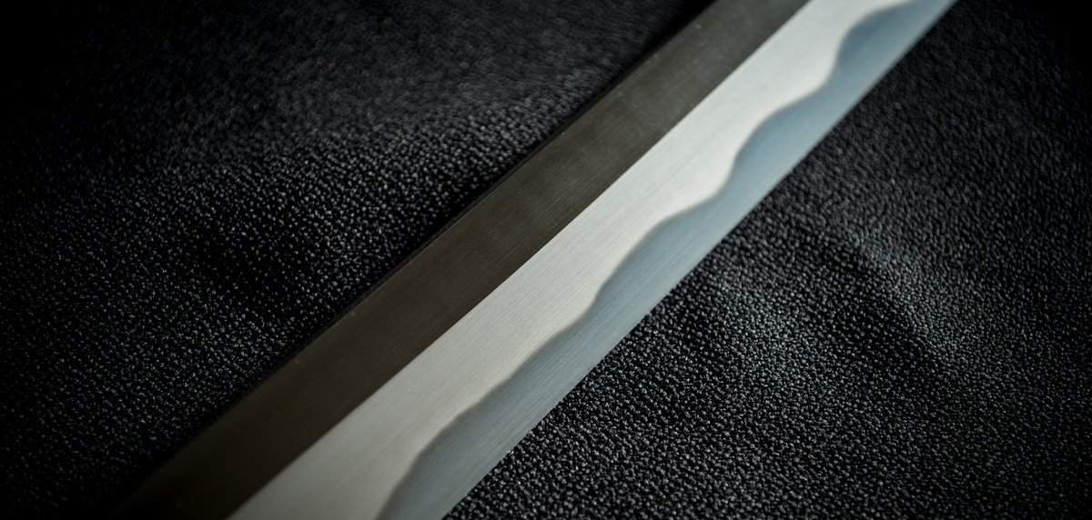 ✨ On Sale ✨

🌅 Beautiful &amp; unpretentious in design but powerfully symbolic in the subtlest of appurtenances, the Kohaku Katana embodies everything the modest warrior wants in a #samuraisword. ⛩

#handmade #swords #tameshigiri #cuttingkatana 

dragonkingswords.com/collections/on…