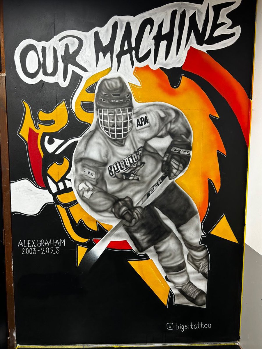 Our #21 Alex Graham honoured on the walls of <a href="/bradfordice/">Bradford Ice Arena</a> 🧡