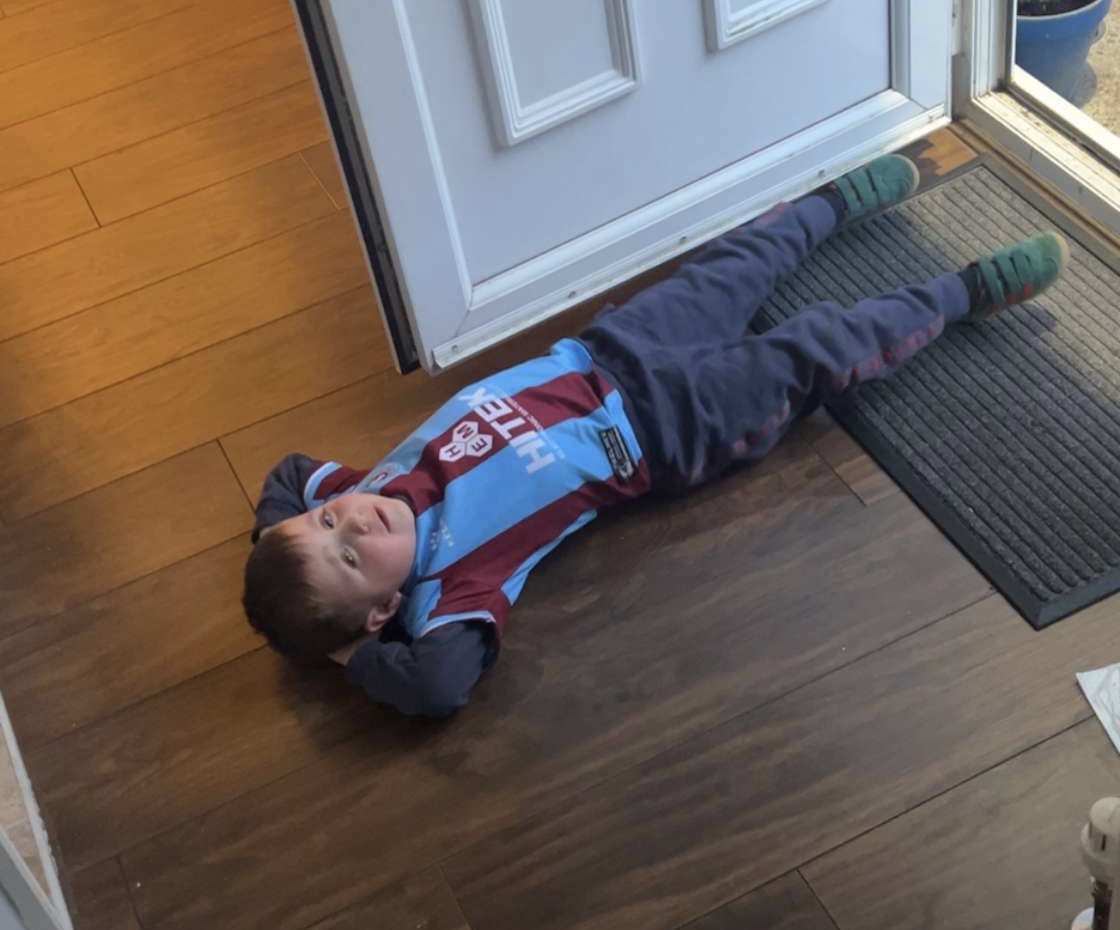 BLC2107's tweet photo. It’s hard work being 3 and following @SUFCOfficial 

Nearly an 5 hour round trip and he’s all tired out now he’s home! #UTI https://t.co/OUP3Qnany8