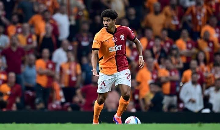 İSTEMEM HER ŞEYİ YAK GİDERKEN
BENDEKİ KALP DEMİRDEN YAPILDI