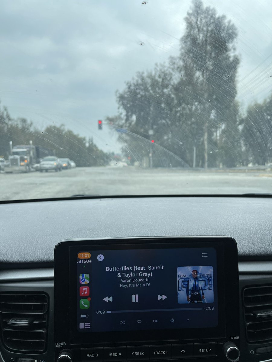 MagicHandz's tweet photo. @aarondoucette “Butterflies” is one of the best songs off the #HIMAD album. https://t.co/v47pbOdMka