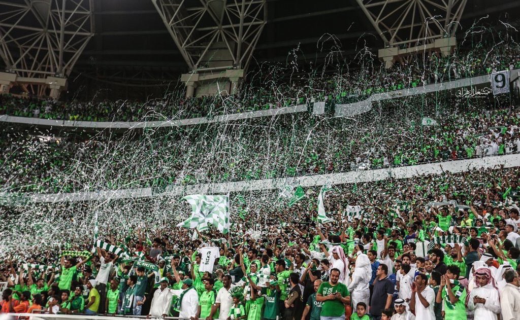mohhhh2013's tweet photo. @bukairy جمهور الاهلي الوحيد 

اللي كسر اعلى رقم حضور ف الجوهره .. بشهاده مدير الملعب انذاك .. 

فلتدور غيرها يابكيري 

مع احترامنا لشخصك الكريم .. https://t.co/JslldQzmxQ