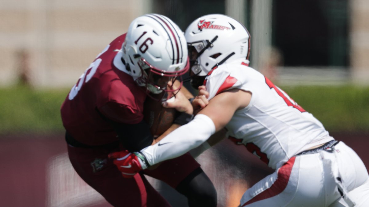 Marist_Fball's tweet photo. 📸 from the first half

(Courtesy of Lafayette Athletics) https://t.co/n1bt3xYxIO