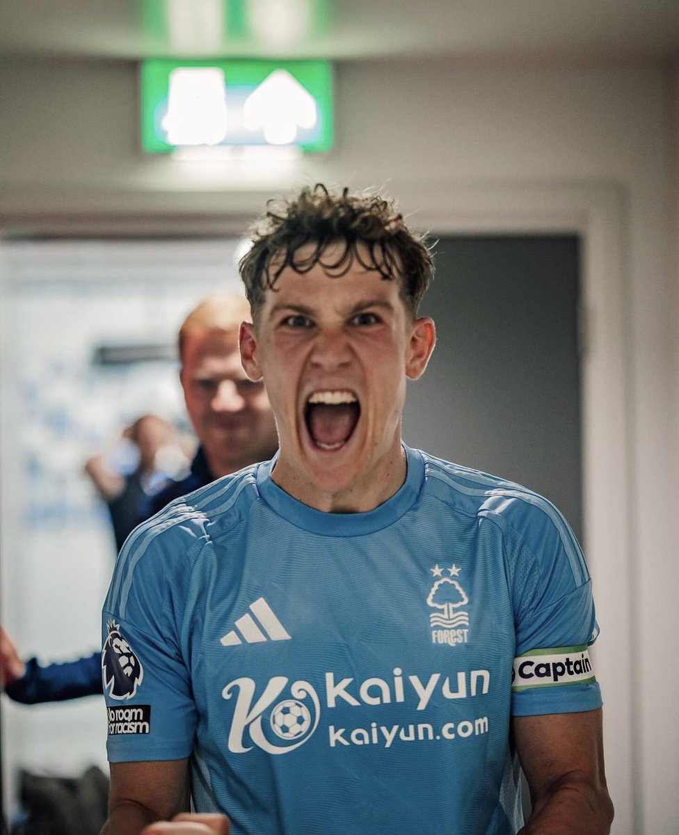 wad_wad27's tweet photo. Absolutely love how this guy has rattled the entire #LFC fan base and they’re calling for his head. #NFFC #LIVFOR https://t.co/QukmhHfrVE