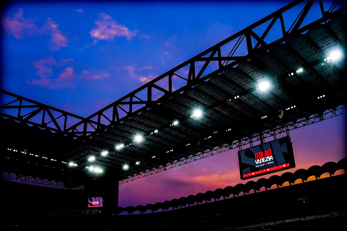 SerieA's tweet photo. Wow. 

#MilanVenezia https://t.co/QPM3YsuA5C